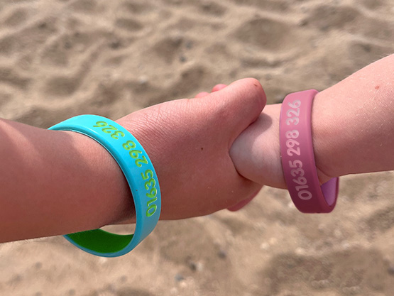 Two-Tone SOS Wristband for Children with Name and Phone Number